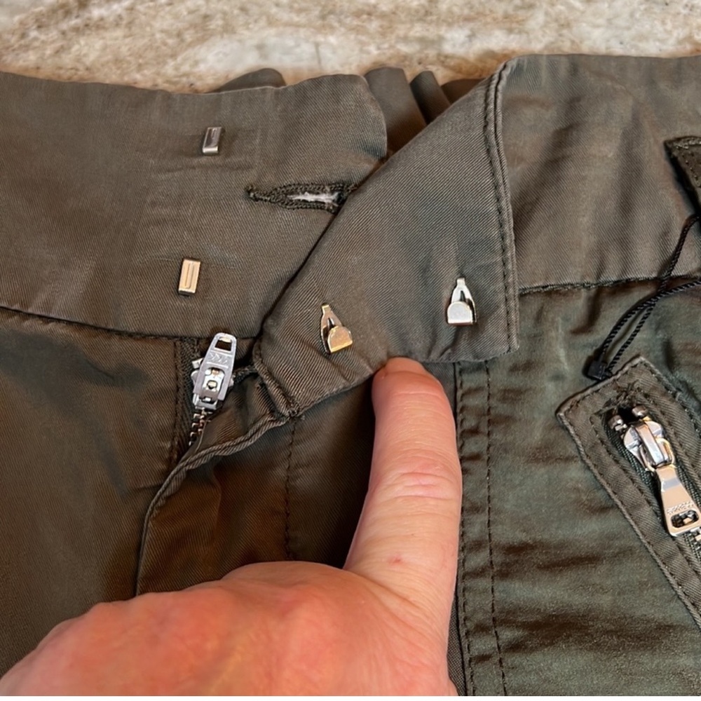 Express Extreme High Rise Utility Pant. Size Medium - Picture 7 of 7